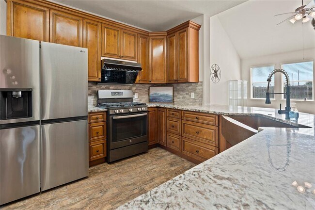 Building Photo - 8243 Mandalay Bay Dr