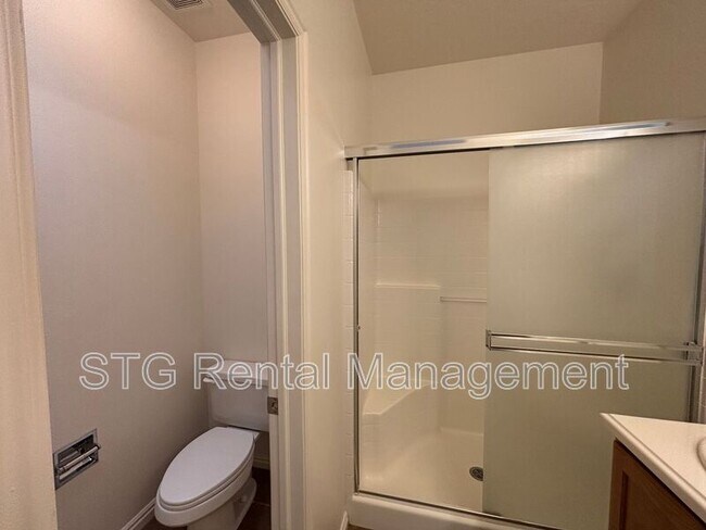 Building Photo - 3753 E Canyon Crest Ave