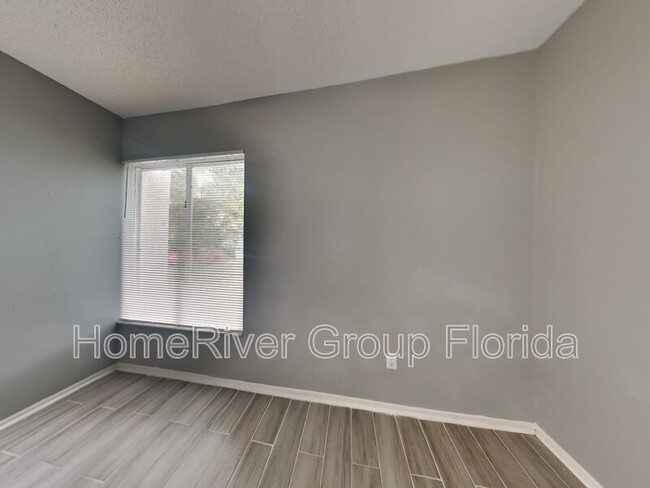 Building Photo - 10401 Riva Ridge Trail