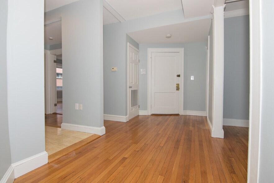 Building Photo - 43 Boulevard Terrace