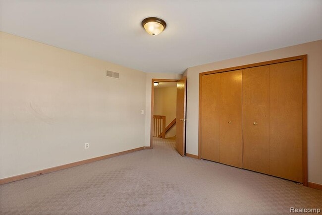 Building Photo - 37701 Fleetwood Dr