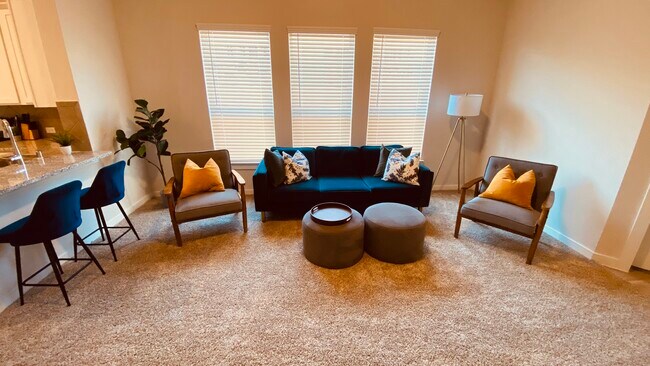 Living room - 7847 Grand Louis Way