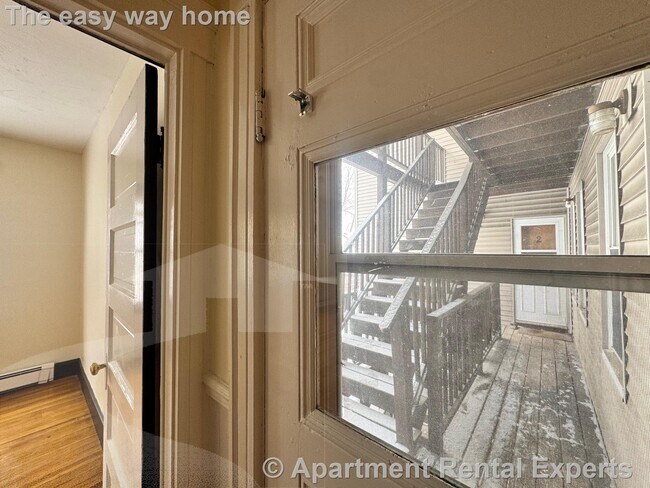 Building Photo - 40 A Linden Ave