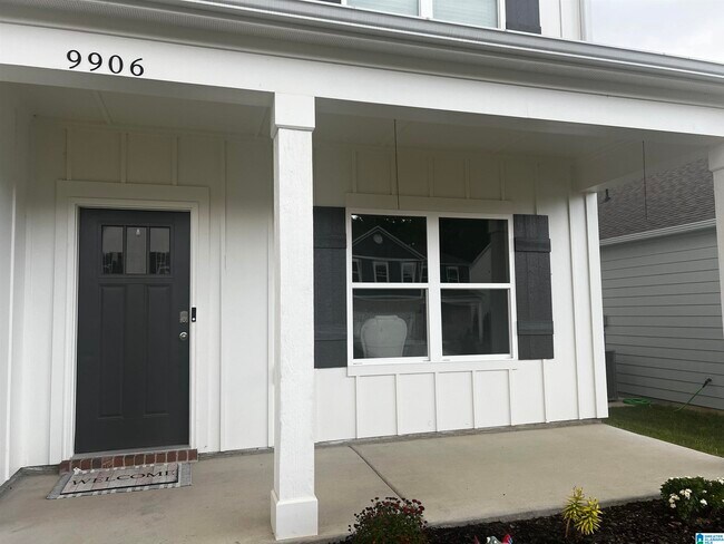 Building Photo - 9906 Chelsea Pk Trl
