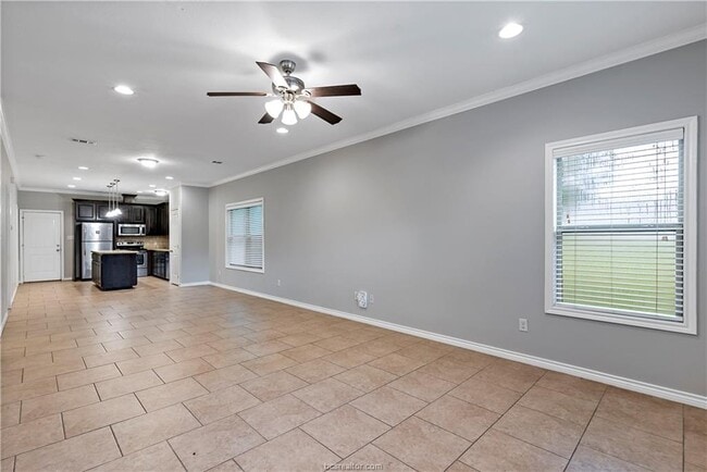 Building Photo - 4336 Nagle St
