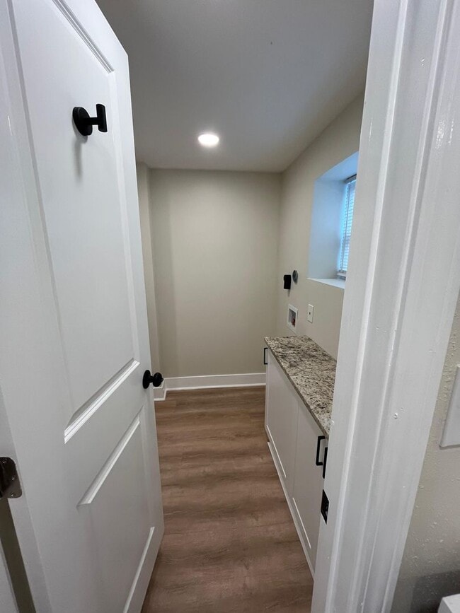 Building Photo - 254 Third St