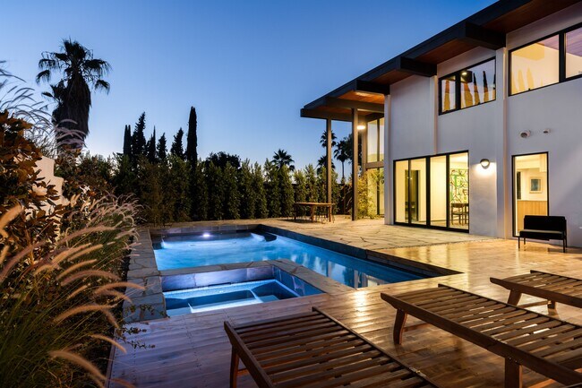 Building Photo - 11558 Duque Dr