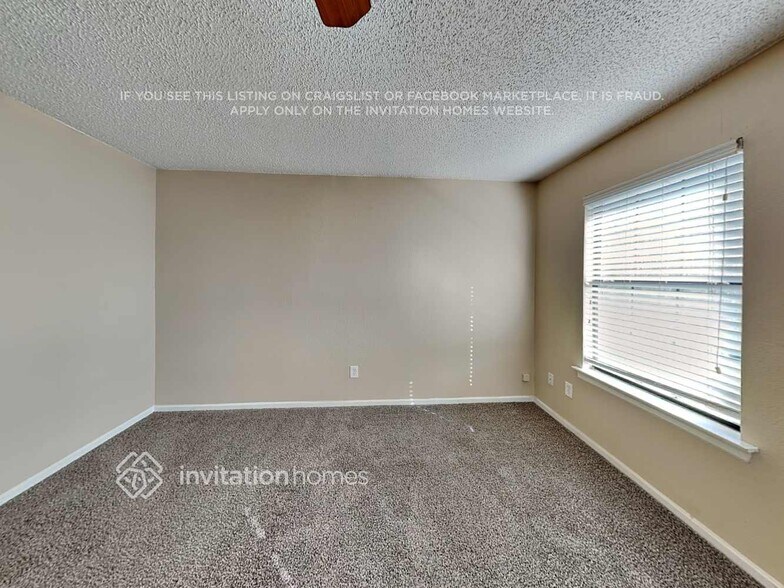 Building Photo - 6001 Rocky Point Dr