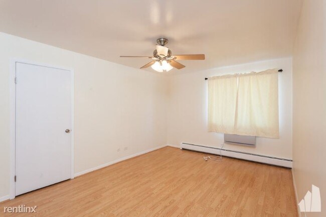 Building Photo - 1340 W Touhy Ave