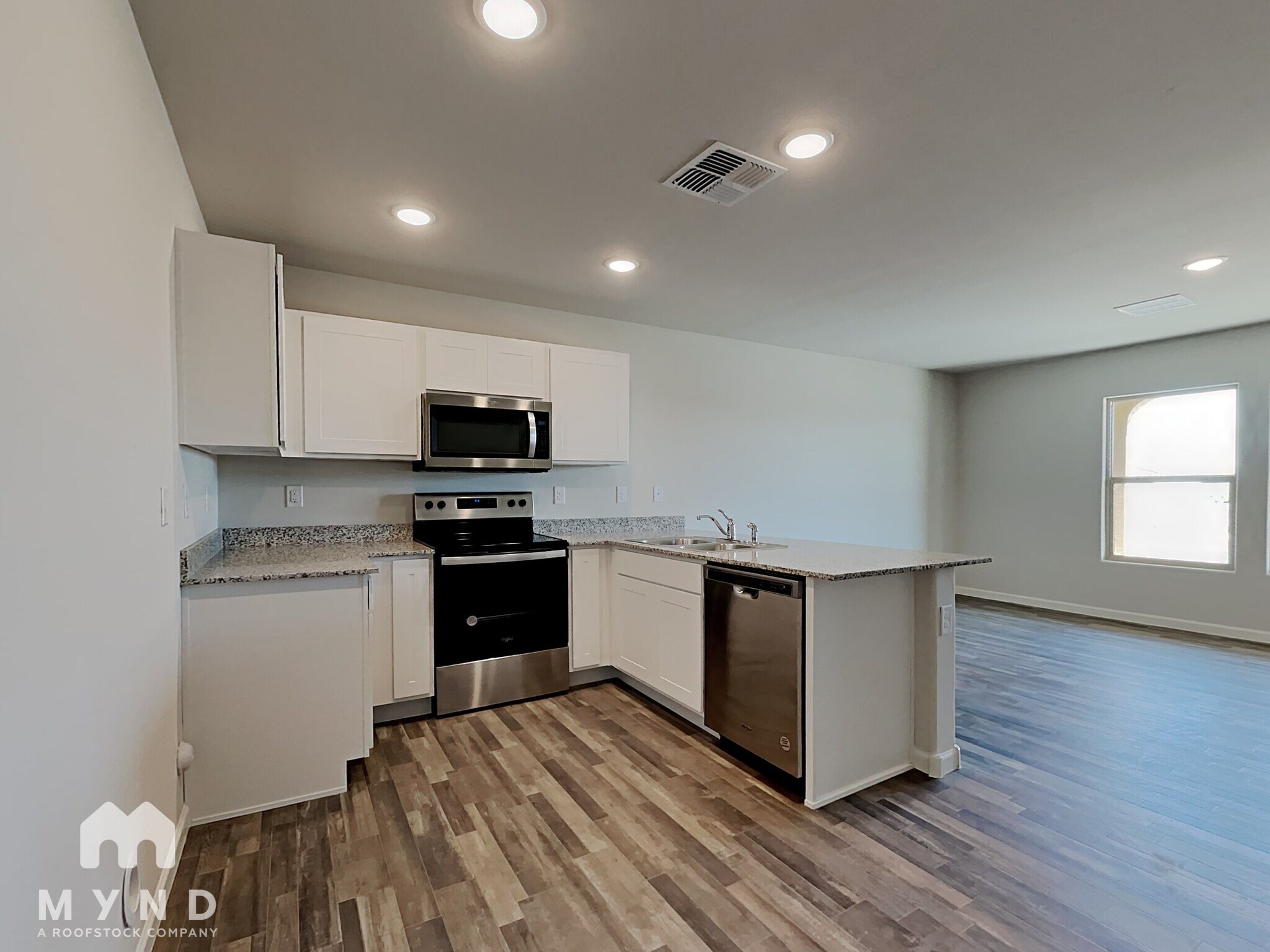 Building Photo - 246 S Picacho Heights Rd