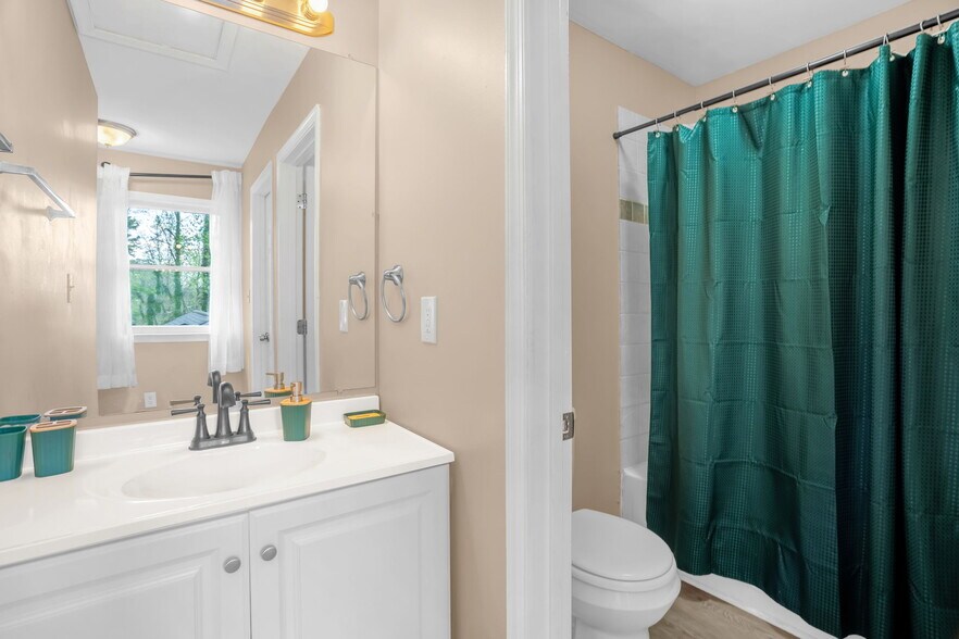 Building Photo - 3101 Cinnamon Cir