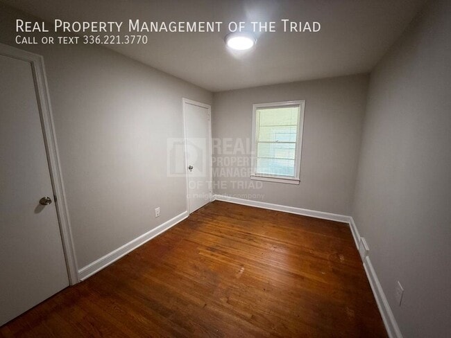 Building Photo - 828 Circle Dr
