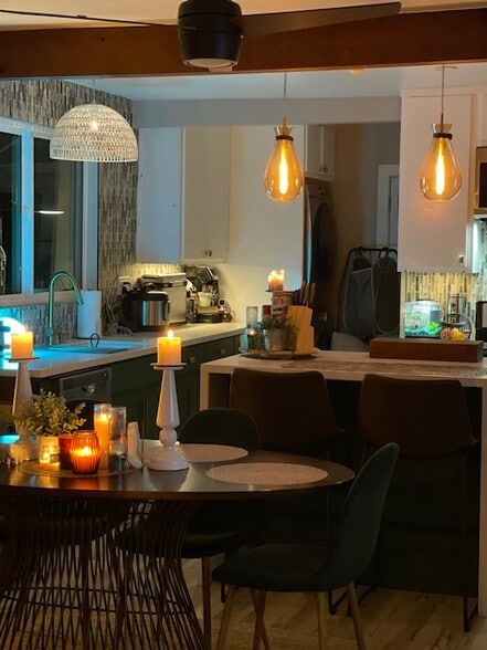 An artists perfect escape - 2659 Newell St