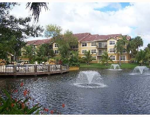 Building Photo - 9001 Wiles Rd