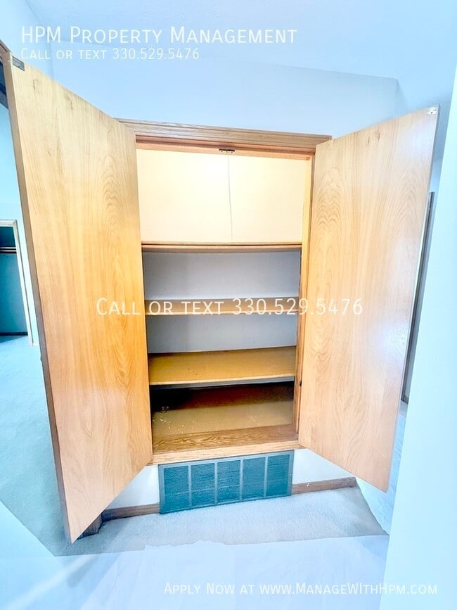 Building Photo - 7155 Starcliff Ave NW