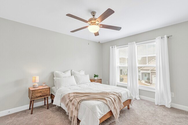 Building Photo - 504 Stone Crab Ln