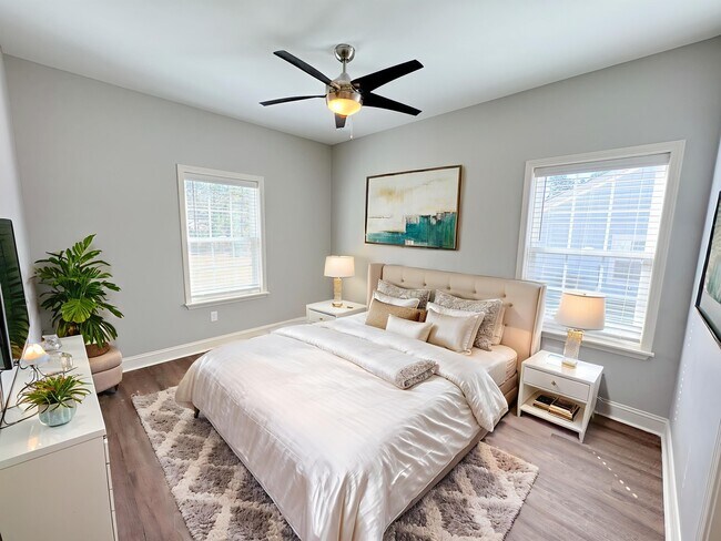 Building Photo - 224 Firefly Ln