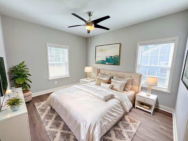 Building Photo - 227 Firefly Ln