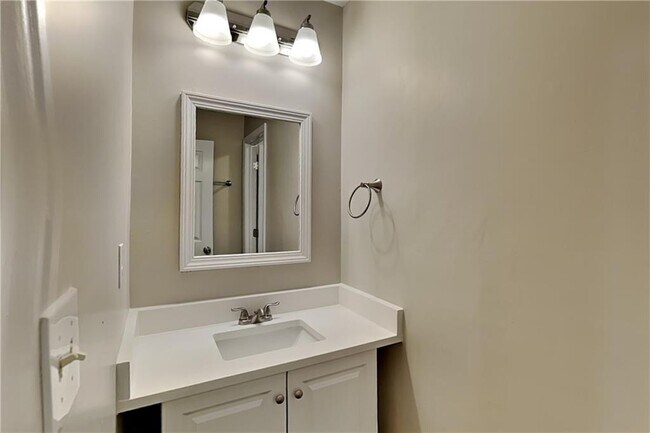 Building Photo - 284 Kent Ln