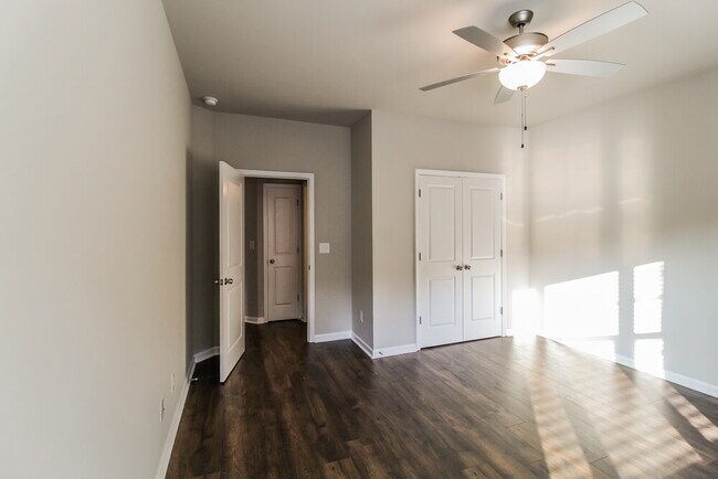Building Photo - 1196 Spring Marsh Ct NE