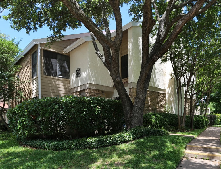 Fielder Crossing 1727 Westview Ter Arlington TX 76013 Apartment Finder