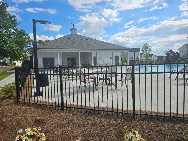 Building Photo - 3985 Holland Grv Rd