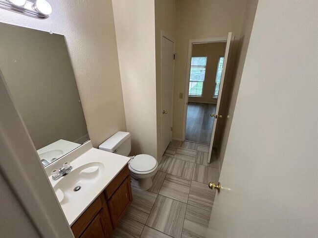 Building Photo - 10911 Grassmere Ct