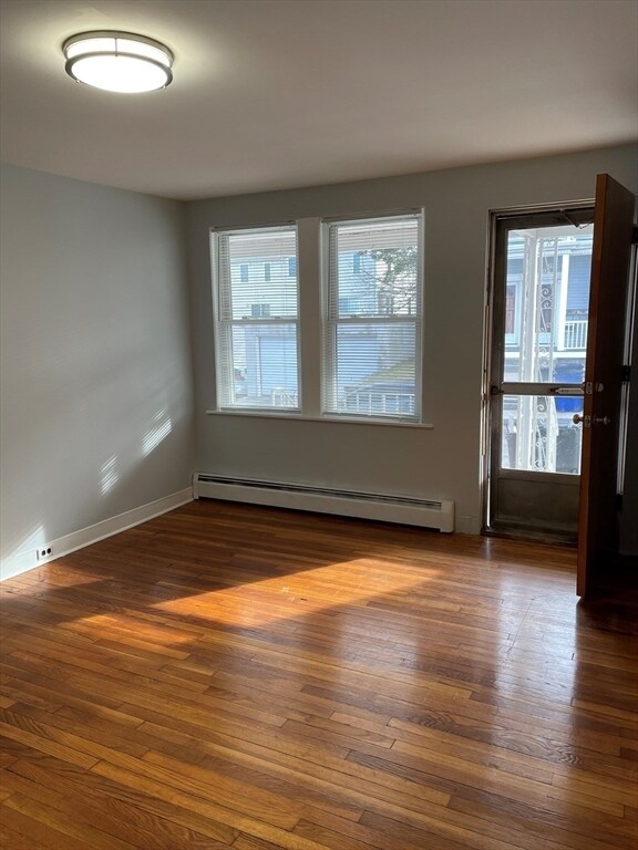 Building Photo - 9 Hall St