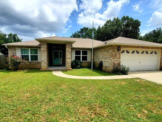 Primary Photo - Well cared for 3 Bedroom, 2 Bath Home in C...