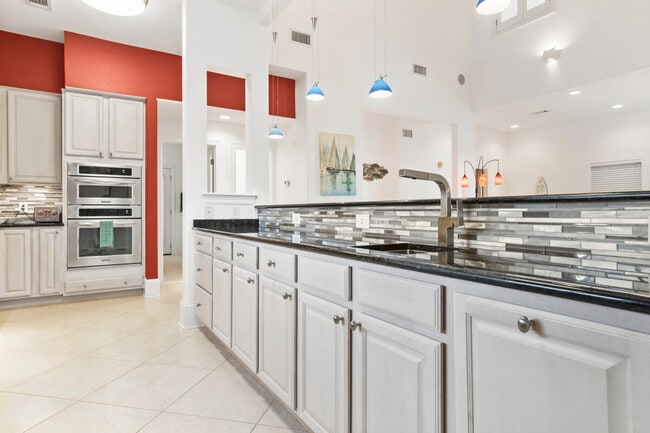 Building Photo - 4166 Old Lazy River Rd