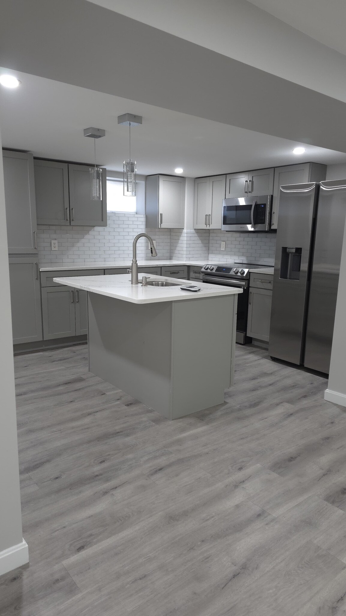 Building Photo - 266 Mountain Ave