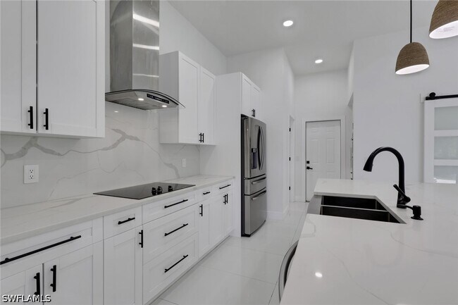 Building Photo - 3820 7th St SW