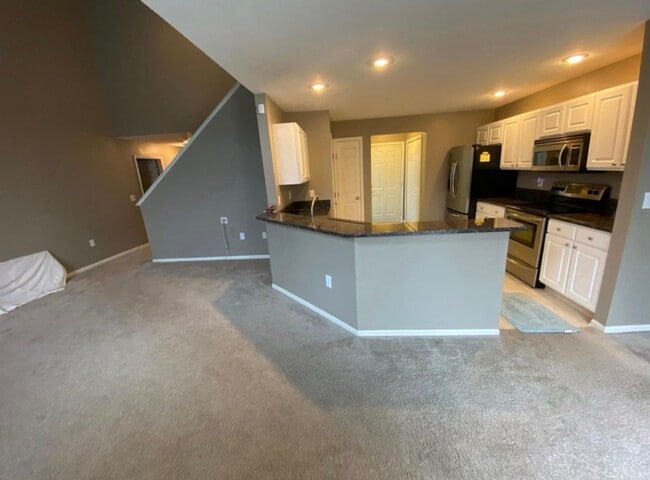 Building Photo - 4945 Ivyvine Blvd