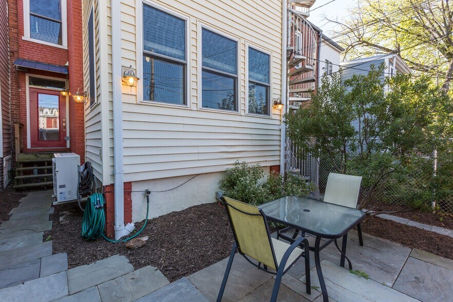 Building Photo - 4114 New Hampshire Ave NW