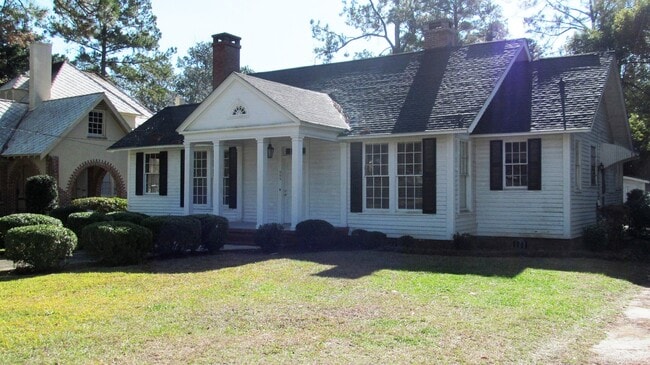 Primary Photo - Great home near VSU!