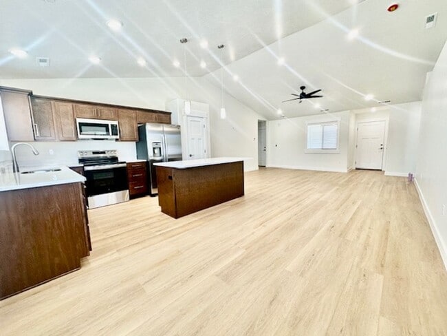 Building Photo - Move in Discount! Brand New Construction -...