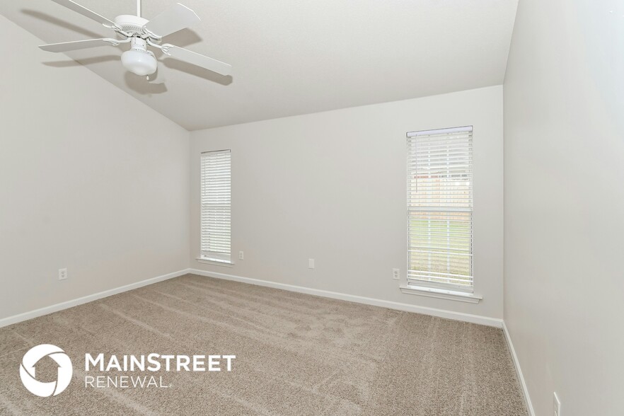 Building Photo - 9857 Averbury Dr