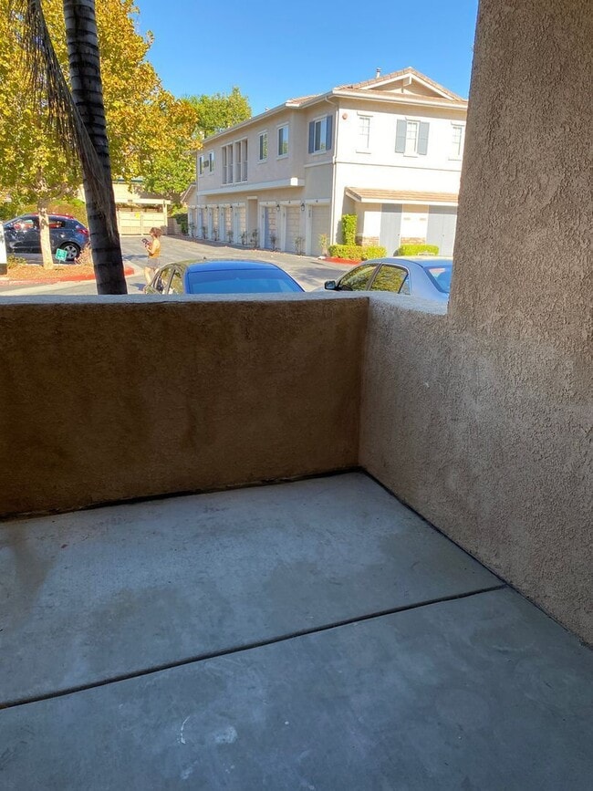 Building Photo - 26352 Arboretum Way