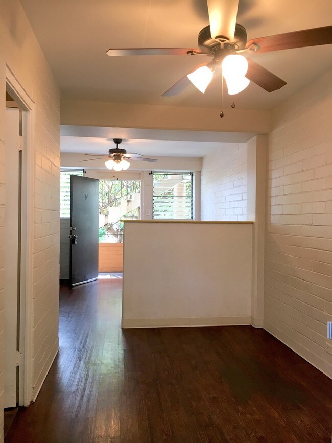 Building Photo - 264 Kaiulani Ave-Unit 14