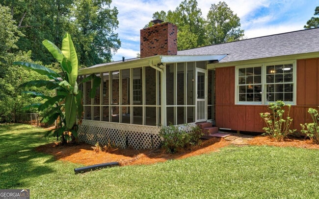 Building Photo - 922 Sharon Ct