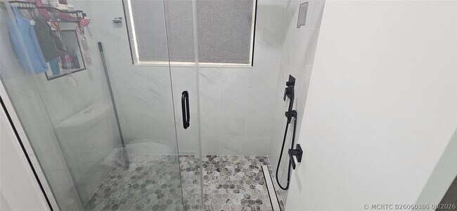 Building Photo - 2262 Discovery Cir W