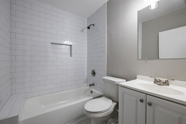 Building Photo - 1401 12th St S