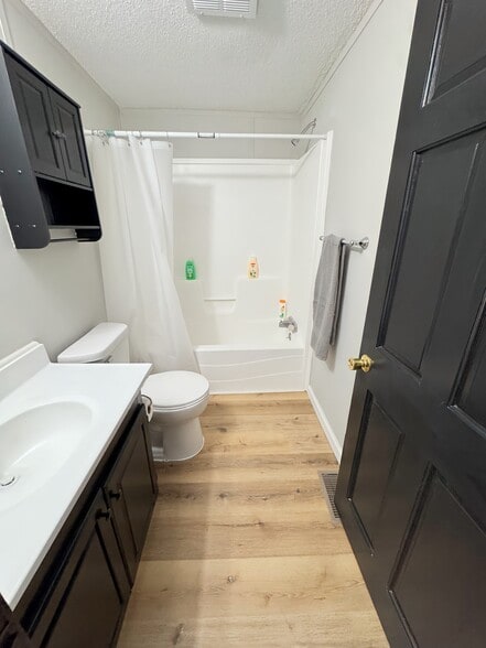 Building Photo - 2552 Smith Ave