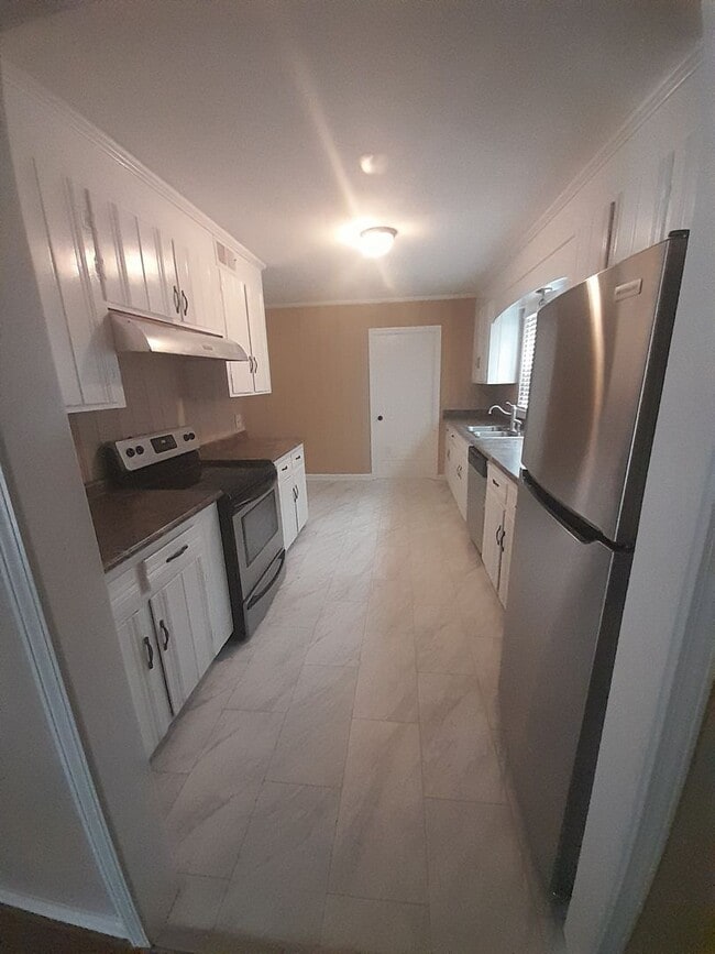 Building Photo - 26 Parkwood