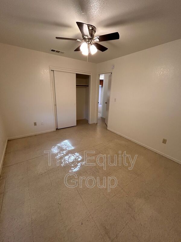 Building Photo - 1228 Jones St