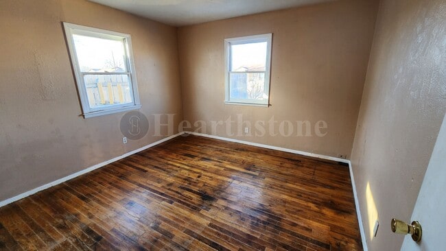 Building Photo - 1012 E Brazos St