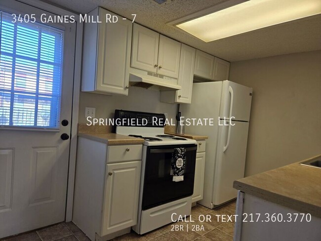 Building Photo - Here Comes the Sun: Freshly Updated 2 Bed,...