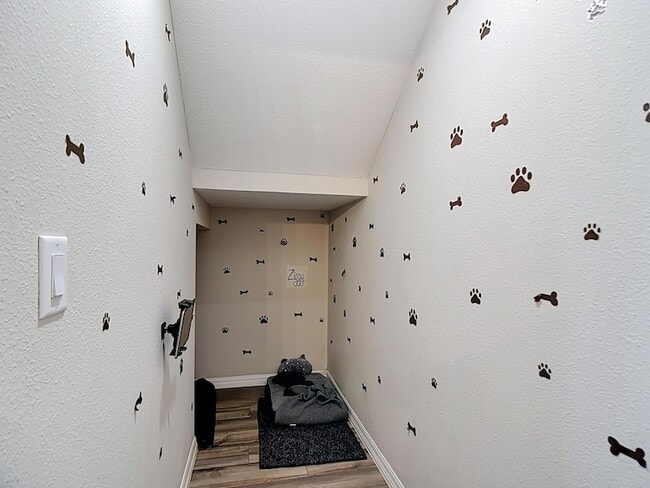 Building Photo - 1504 Hummingbird Rd