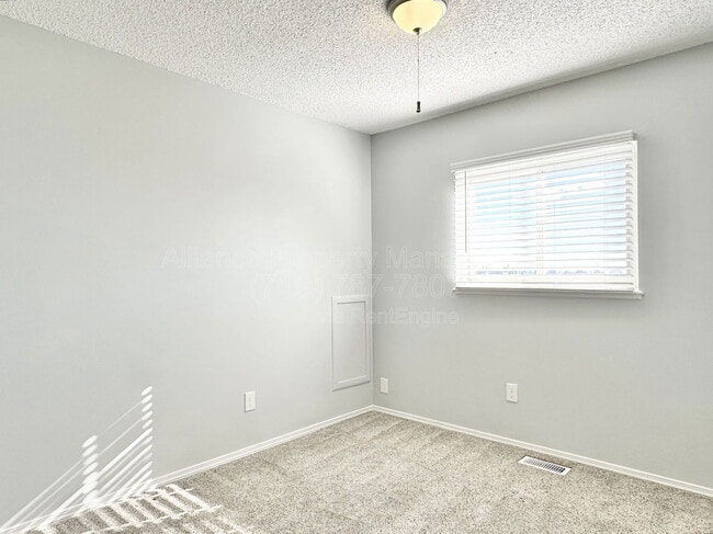 Building Photo - 3465 Kirkwood Dr