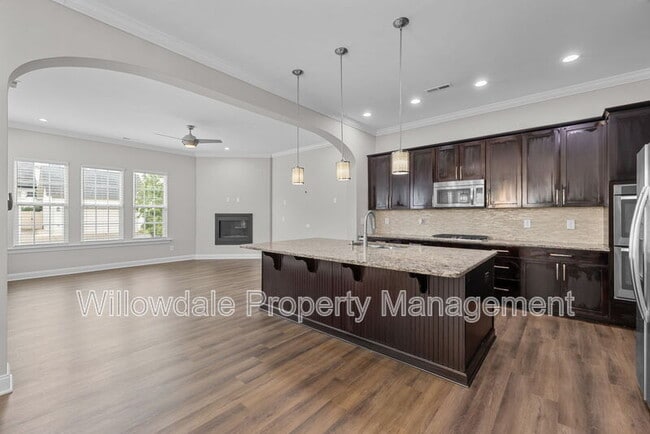 Building Photo - 4107 Bluff Oak Dr